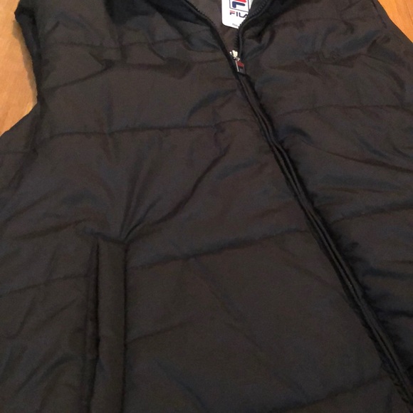 Fila Classic Men’s Zip Up Vest Puffer size XL - NWT - Picture 4 of 8